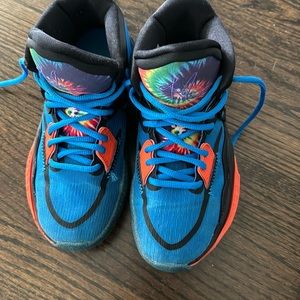 Nike Kyrie Infinity SE 'Tie-Dye' size 3.5